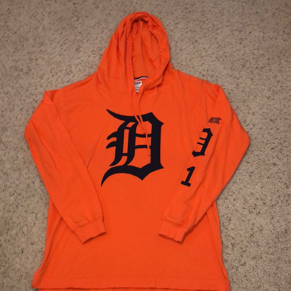 Light weight Detroit Tigers hoodie